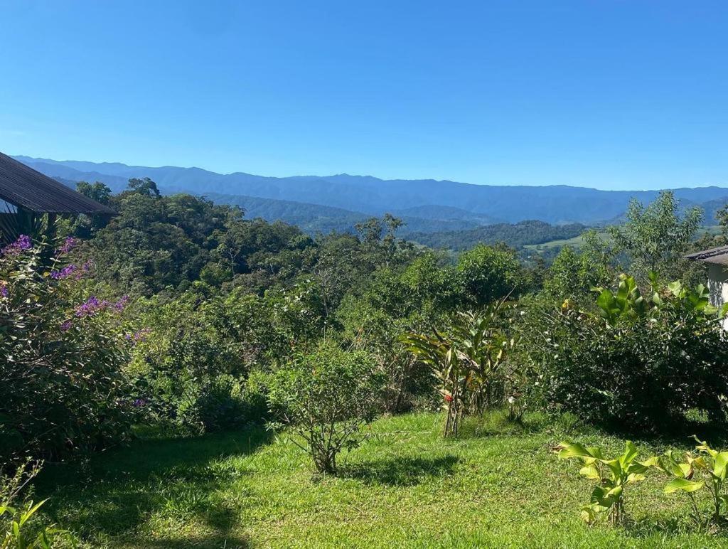 Hotel Hacienda Monteclaro à Turrialba Extérieur photo