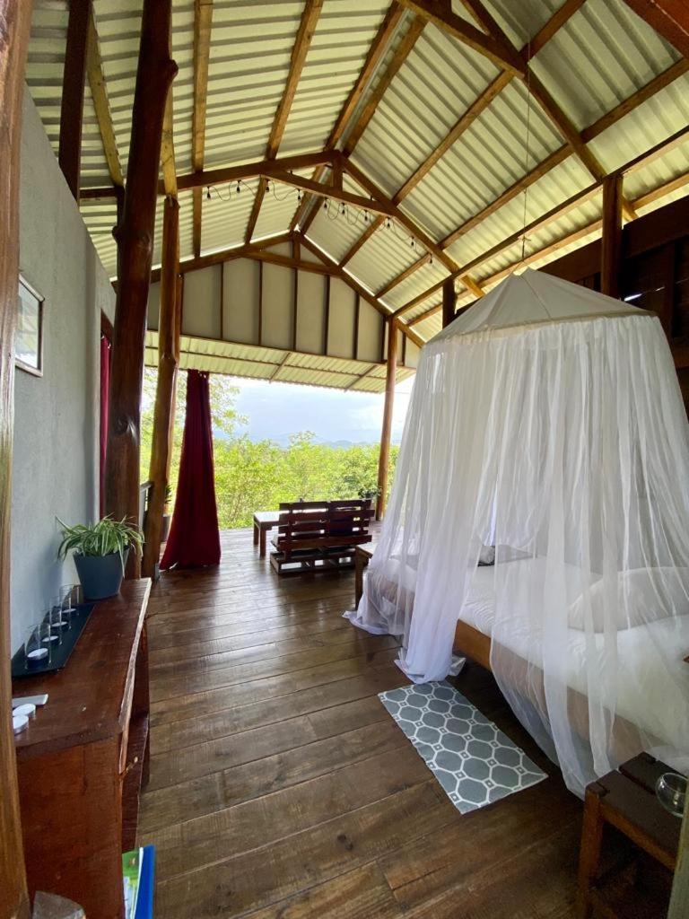 Hotel Hacienda Monteclaro à Turrialba Extérieur photo